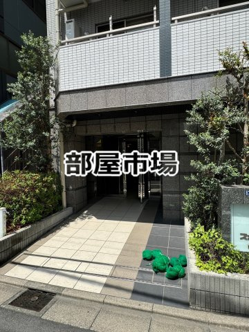 スカイコート隅田公園のエントランス