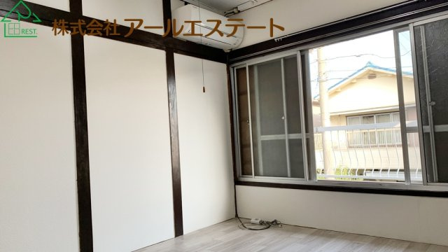 加古川市平岡町新在家　JR「東加古川駅」徒歩7分の洋室