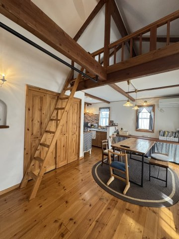 伊勢崎市田部井町1丁目の居間・リビング