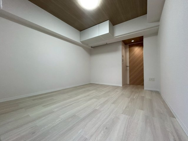 SERENiTE北浜の洋室