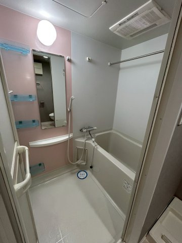 SERENiTE北浜の浴室