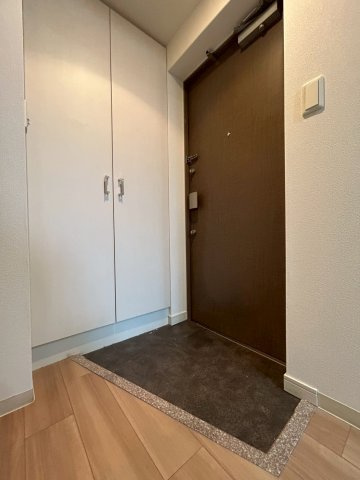 プレサンス北浜ラ・フェスタの玄関