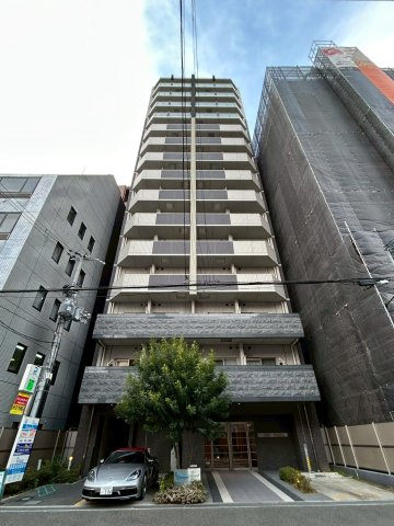 プレサンス北浜ラ・フェスタの外観