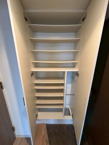 プレサンス北浜ラ・フェスタの収納