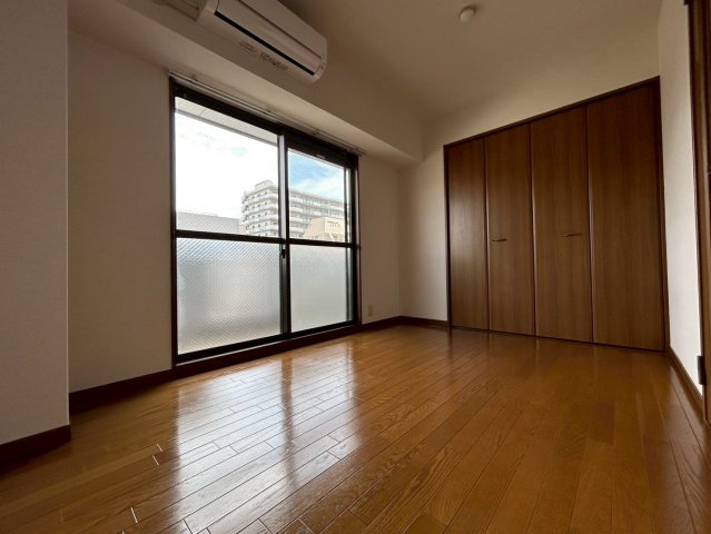 クレセール阿波座の洋室