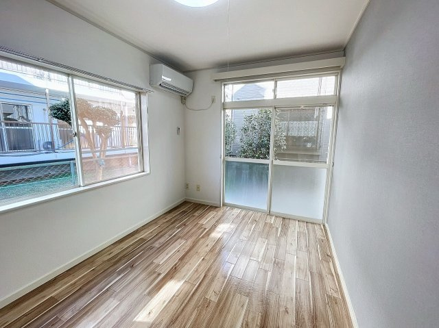 ホワイトヴィラ鶴瀬の居間・リビング|参考イメージ写真。