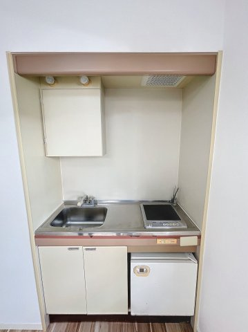 ホワイトヴィラ鶴瀬のキッチン|参考イメージ写真。