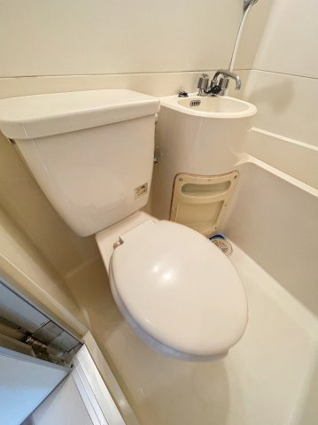 ホワイトヴィラ鶴瀬のトイレ|参考イメージ写真。