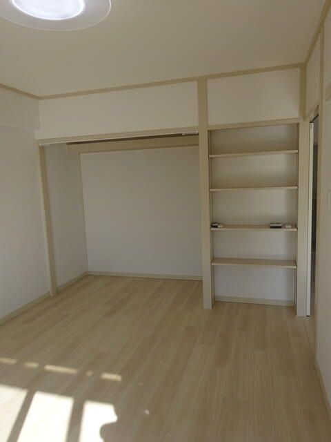 セントラルマンション武蔵野の洋室