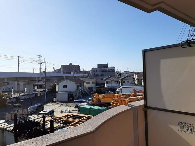 ルーブル・ベルのバルコニー