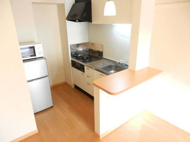 レオパレス大野芝Ⅱのキッチン|カウンターつきキッチン