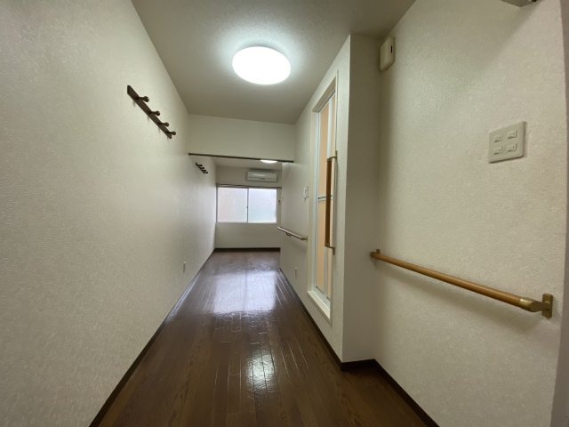 石津アパートの洋室