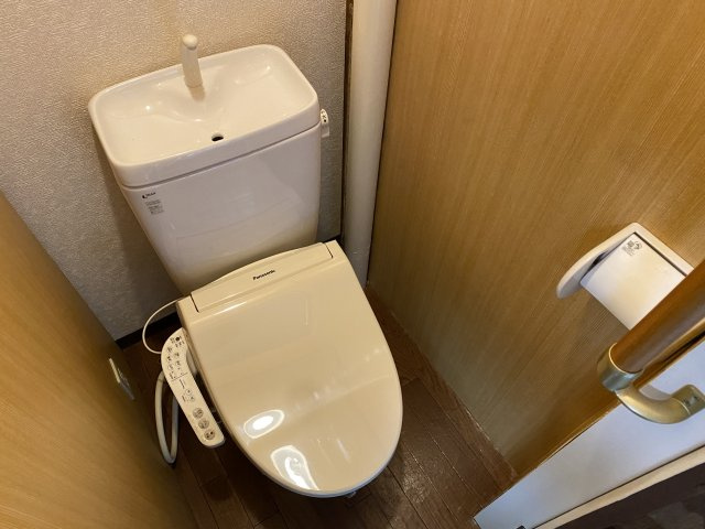 石津アパートのトイレ