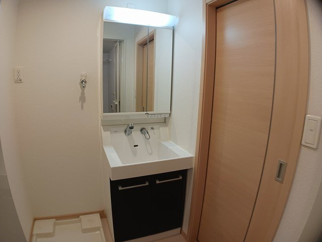 アバンシェル住吉橋の洗面所