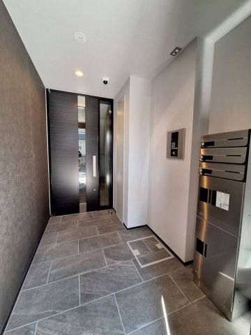 ＰＡＬＡＩＳ　ＲＡＦＦＩＮＥのエントランス|★駅又は現地待ち合わせでご案内が可能です★