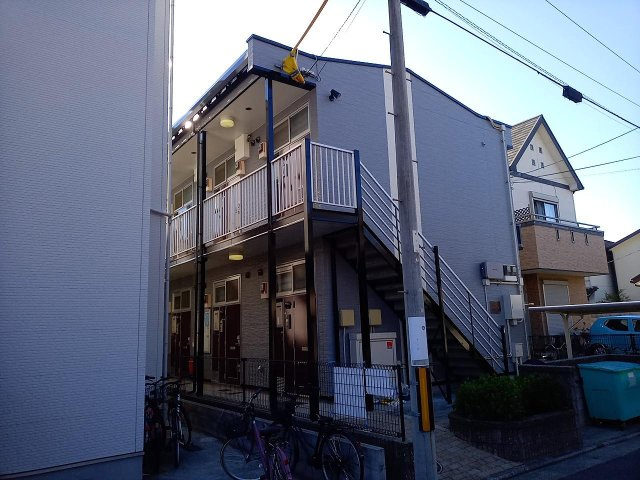 レオパレス南二条の外観