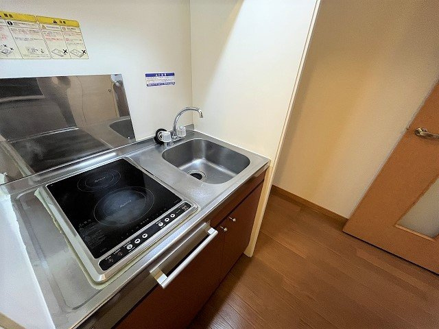 レオパレスサカグチのキッチン