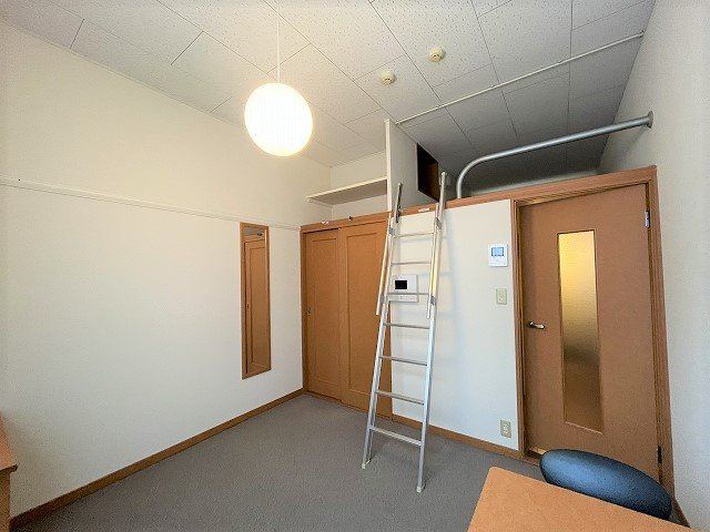 レオパレスサカグチの寝室