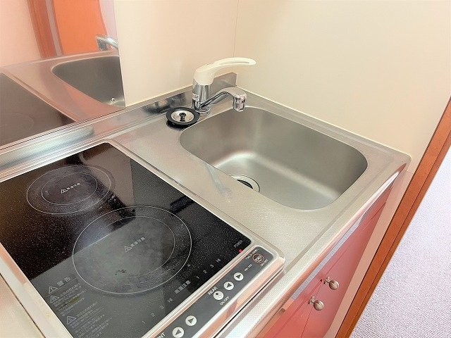 レオパレス中央公園のキッチン