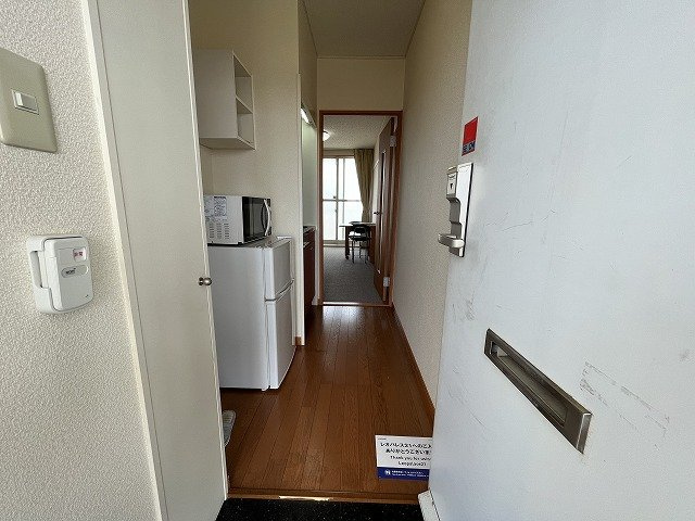 レオパレスメルツェⅡの玄関