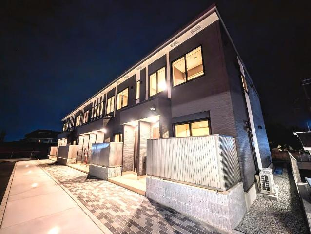 ストレリチアの外観|外観写真（夜）