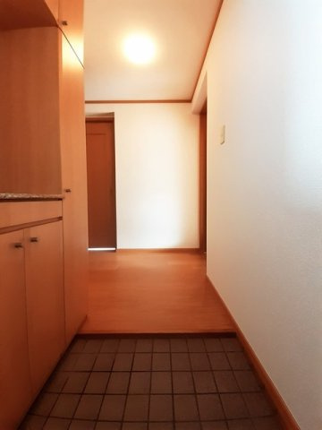 フォレスタフィウ－メの玄関