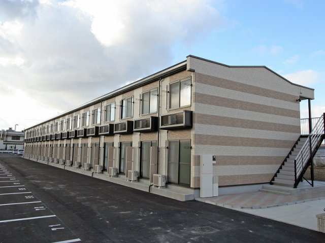 レオパレスルシェルブル金岡の外観|2022年4月に外壁塗装いたしました。