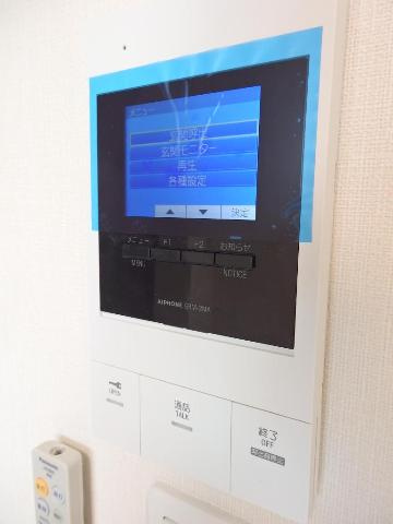 Earth Well(アースウェル)の内装|カメラ付インターホン