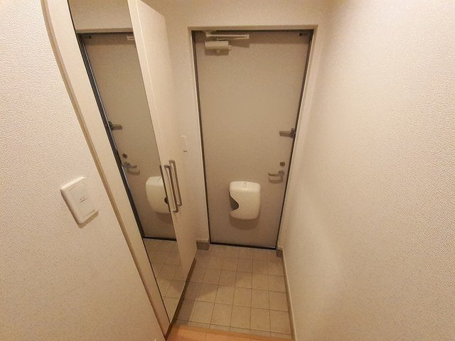 メゾン　フルールの玄関