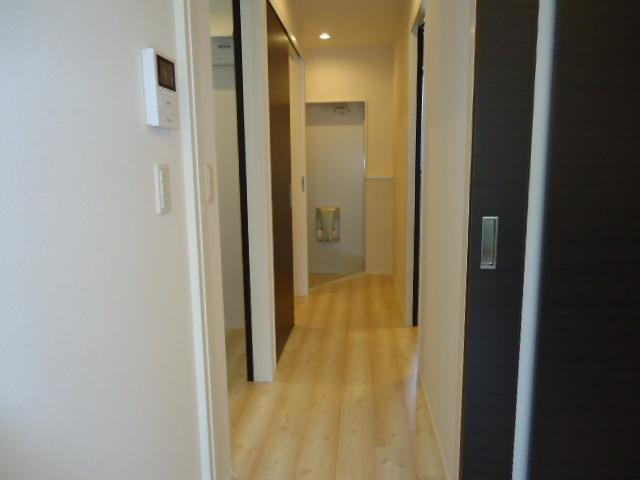 レジェンドの内装|廊下