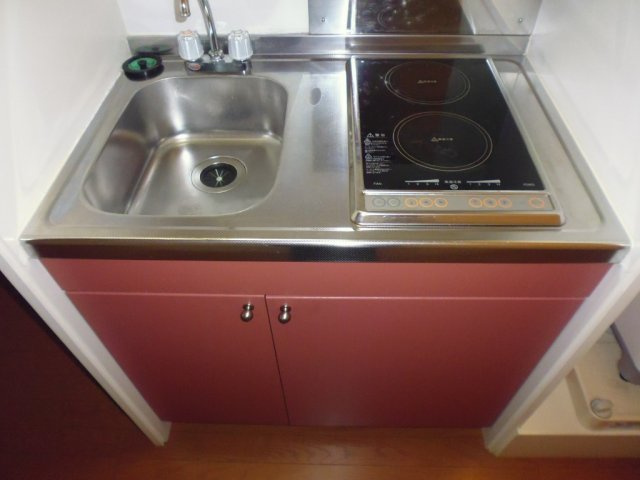 レオパレス穂風のキッチン|２口のＩＨクッキングヒーター付。