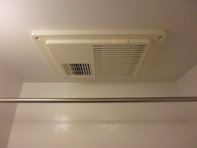 レオパレス穂風のその他|浴室乾燥機が付いています。