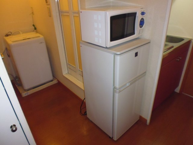 レオパレス冨士のその他|電子レンジ、冷蔵庫、洗濯機付。