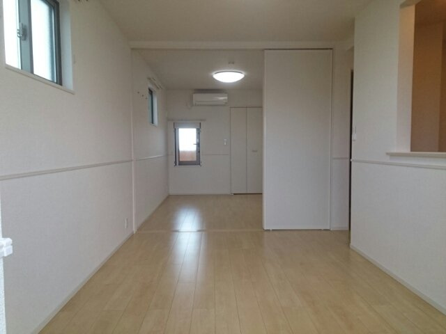 Ｙ・Ｙ・Ｙ　－　２２の内装