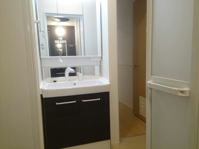 Ｙ・Ｙ・Ｙ　－　２２の洗面所