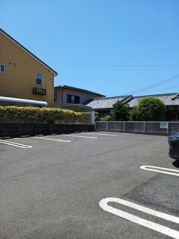 ヴァンテリュイソーの駐車場