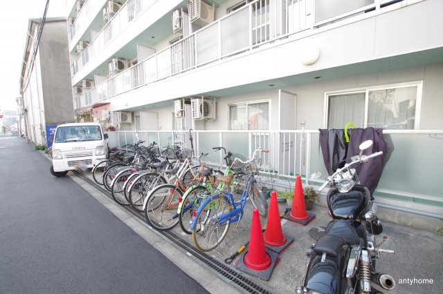 昭和グランドハイツ大淀　仲介手数料無料の駐車場