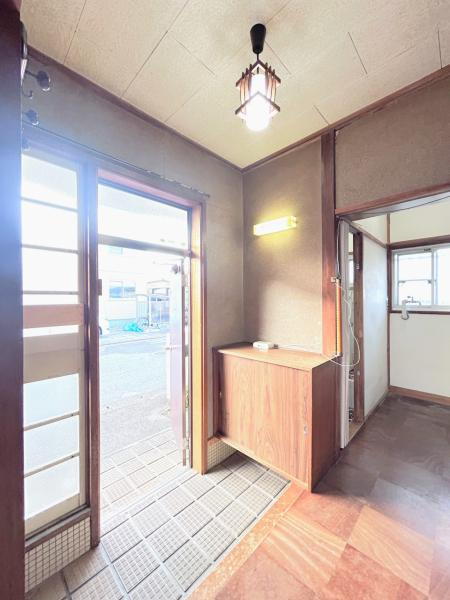 宇都宮市下田原町　3ＬＤＫ　中古住宅の玄関