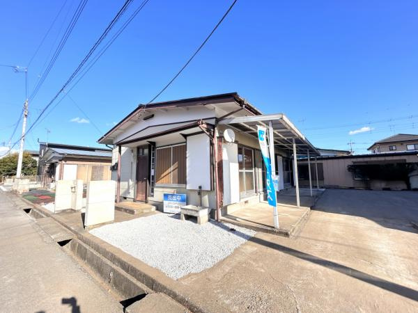 宇都宮市下田原町　3ＬＤＫ　中古住宅の前面道路含む現地写真