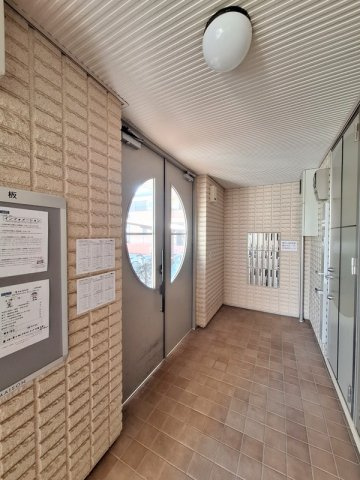 東川口ヒルズのロビー