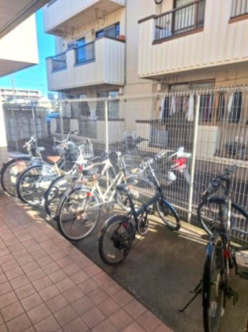 東川口ヒルズのその他共用部分|★敷地内駐輪場★