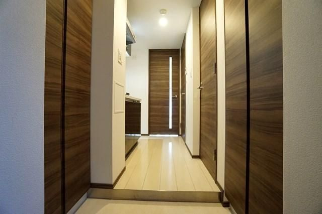 ジェノヴィア南千住Ⅳスカイガーデンの玄関