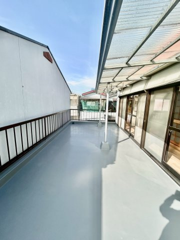 西淀川区花川２丁目テラスハウスのバルコニー|ルーフバルコニー
