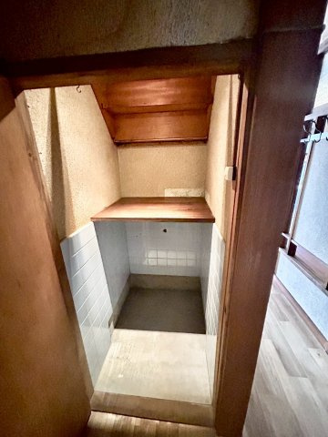 西淀川区花川２丁目テラスハウスの収納