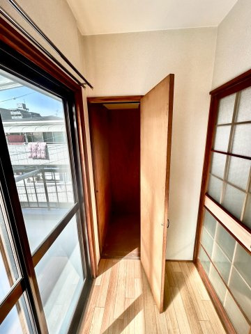 西淀川区花川２丁目テラスハウスの収納
