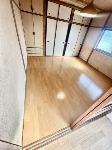 西淀川区花川２丁目テラスハウスの洋室