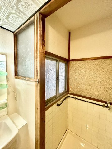 西淀川区花川２丁目テラスハウスのその他|窓