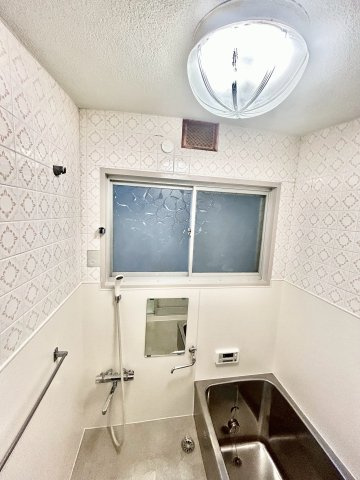 西淀川区花川２丁目テラスハウスのその他|窓