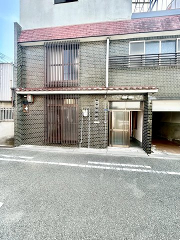 西淀川区花川２丁目テラスハウスのエントランス