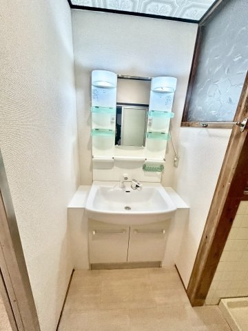 西淀川区花川２丁目テラスハウスの洗面所